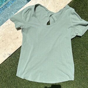EUC Lululemon top